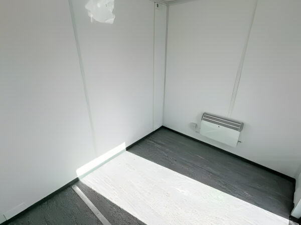 10 Fuß 8 Fuß großer Seecontainer als Büro | Tragbares vandalensicheres Gebäude