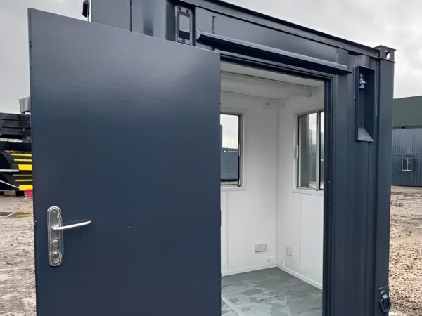 7x7ft-Shipping-Container-Office-Portable-Building-Anti-Vandal-Building-2.jpg