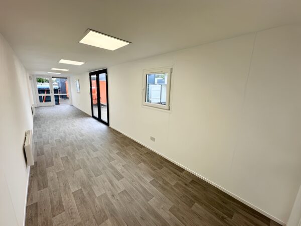 Converted-40ft-Shipping-Container-Open-Plan-Office-Portable-Container-Building-2.jpg
