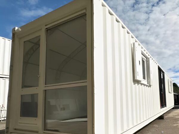 Converted-40ft-Shipping-Container-Open-Plan-Office-Portable-Container-Building-2.jpg