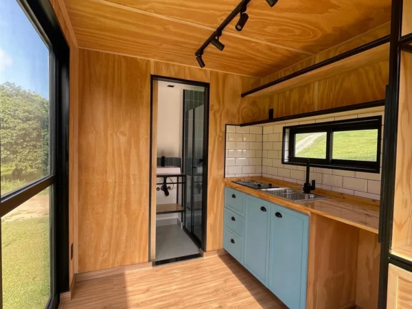 Customized-20ft-Cozy-Cabin-Container-House-7.webp